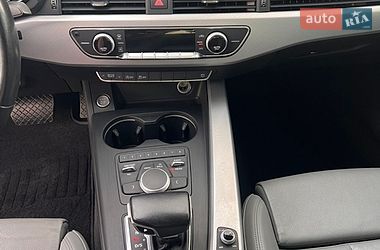 Седан Audi A4 2017 в Киеве