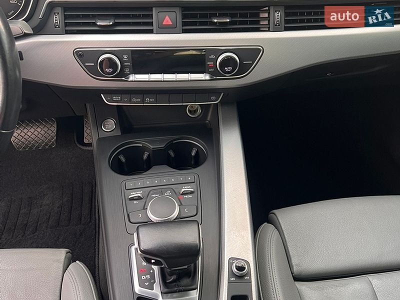 Седан Audi A4 2017 в Киеве