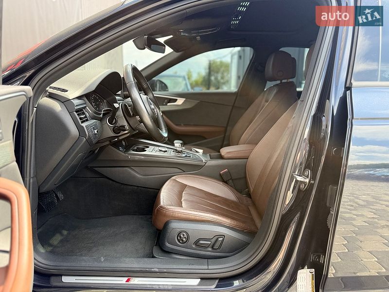 Седан Audi A4 2018 в Львові