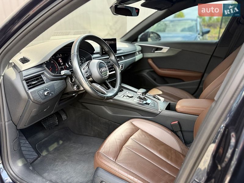 Седан Audi A4 2018 в Львові