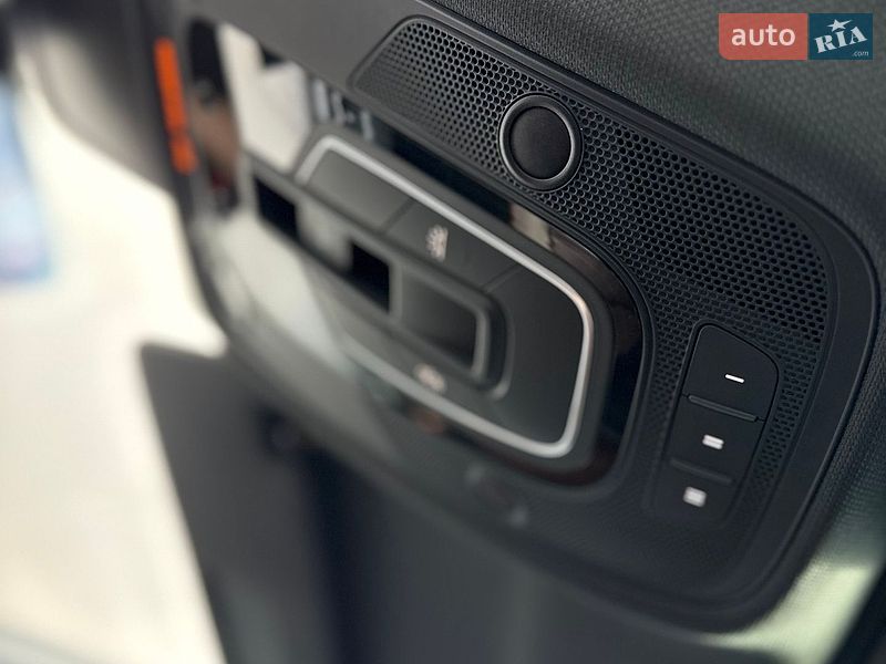 Седан Audi A4 2018 в Львові
