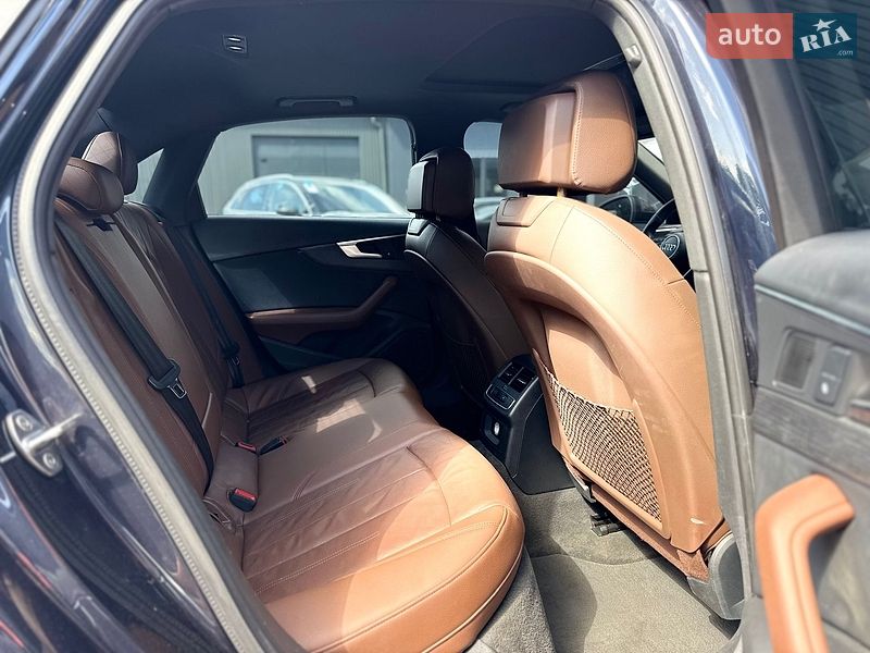 Седан Audi A4 2018 в Львові