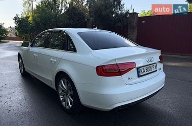 Седан Audi A4 2012 в Киеве