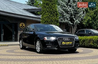Седан Audi A4 2013 в Львове