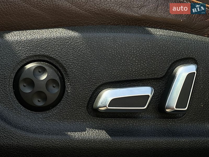 Седан Audi A4 2013 в Львові
