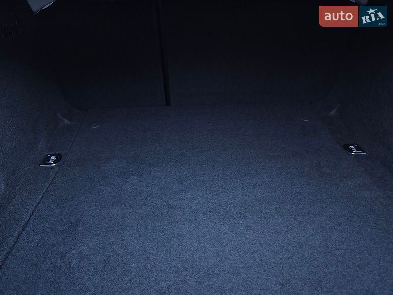 Седан Audi A4 2013 в Рахові