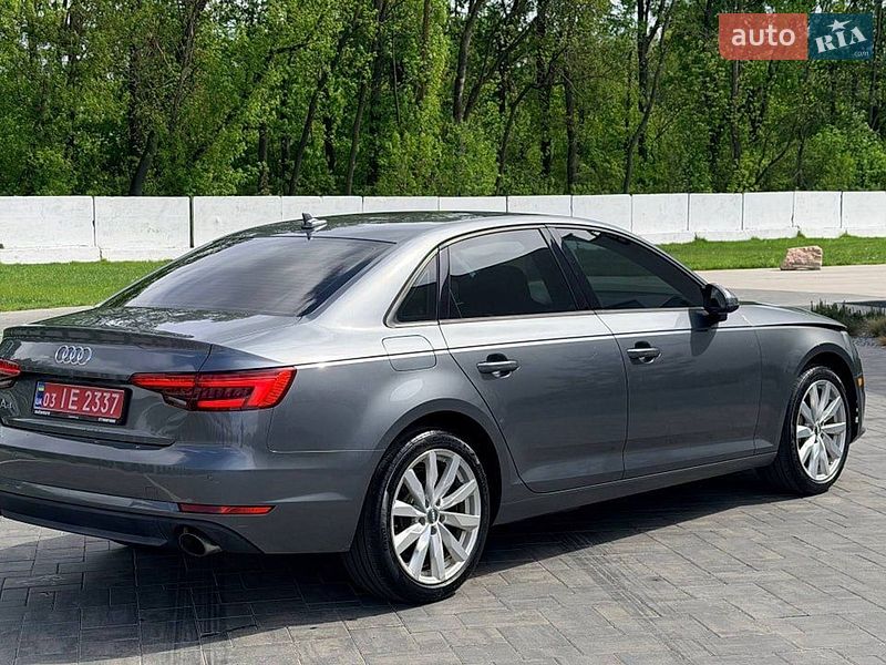 Седан Audi A4 2016 в Луцьку