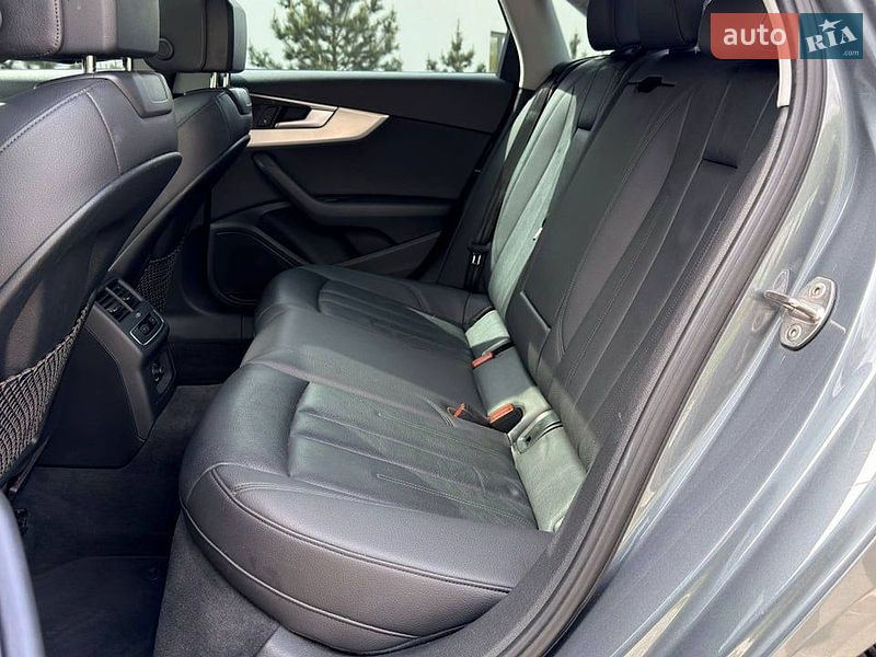 Седан Audi A4 2016 в Луцьку
