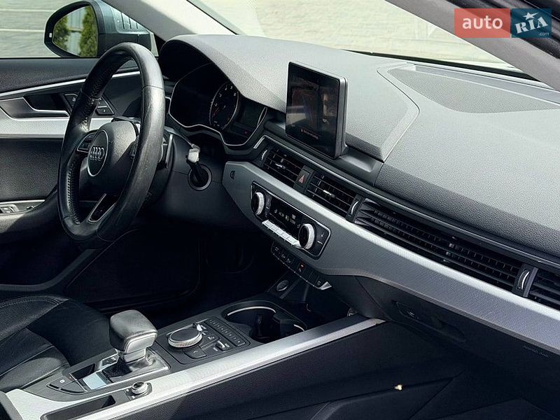 Седан Audi A4 2016 в Луцьку