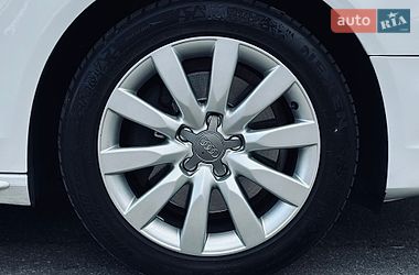 Седан Audi A4 2014 в Кременчуге