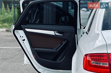 Седан Audi A4 2014 в Кременчуге