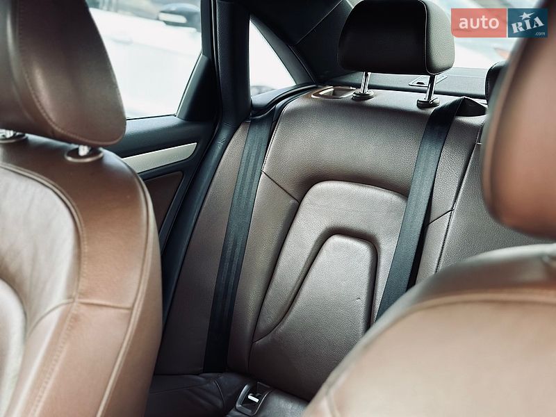 Седан Audi A4 2014 в Кременчуге
