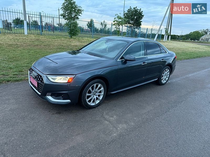 Седан Audi A4 2021 в Одессе