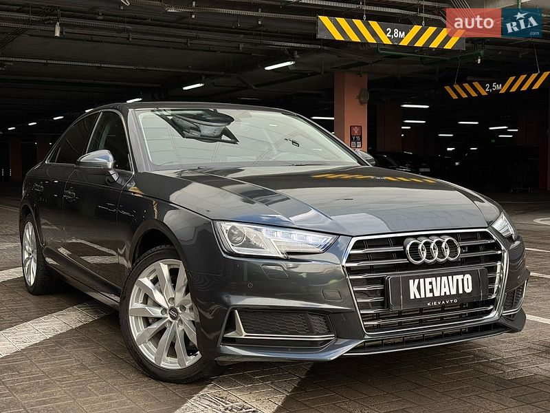Седан Audi A4 2019 в Киеве