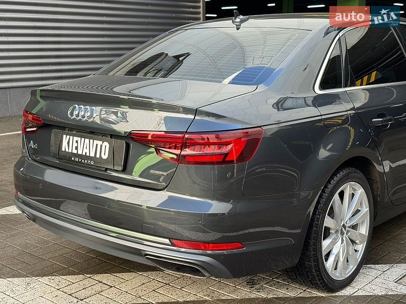 Седан Audi A4 2019 в Киеве