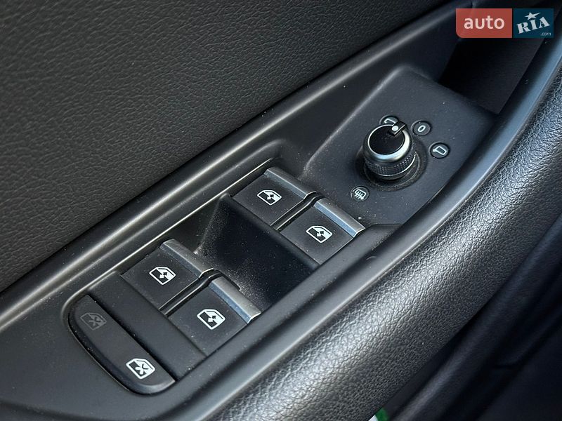Седан Audi A4 2019 в Киеве