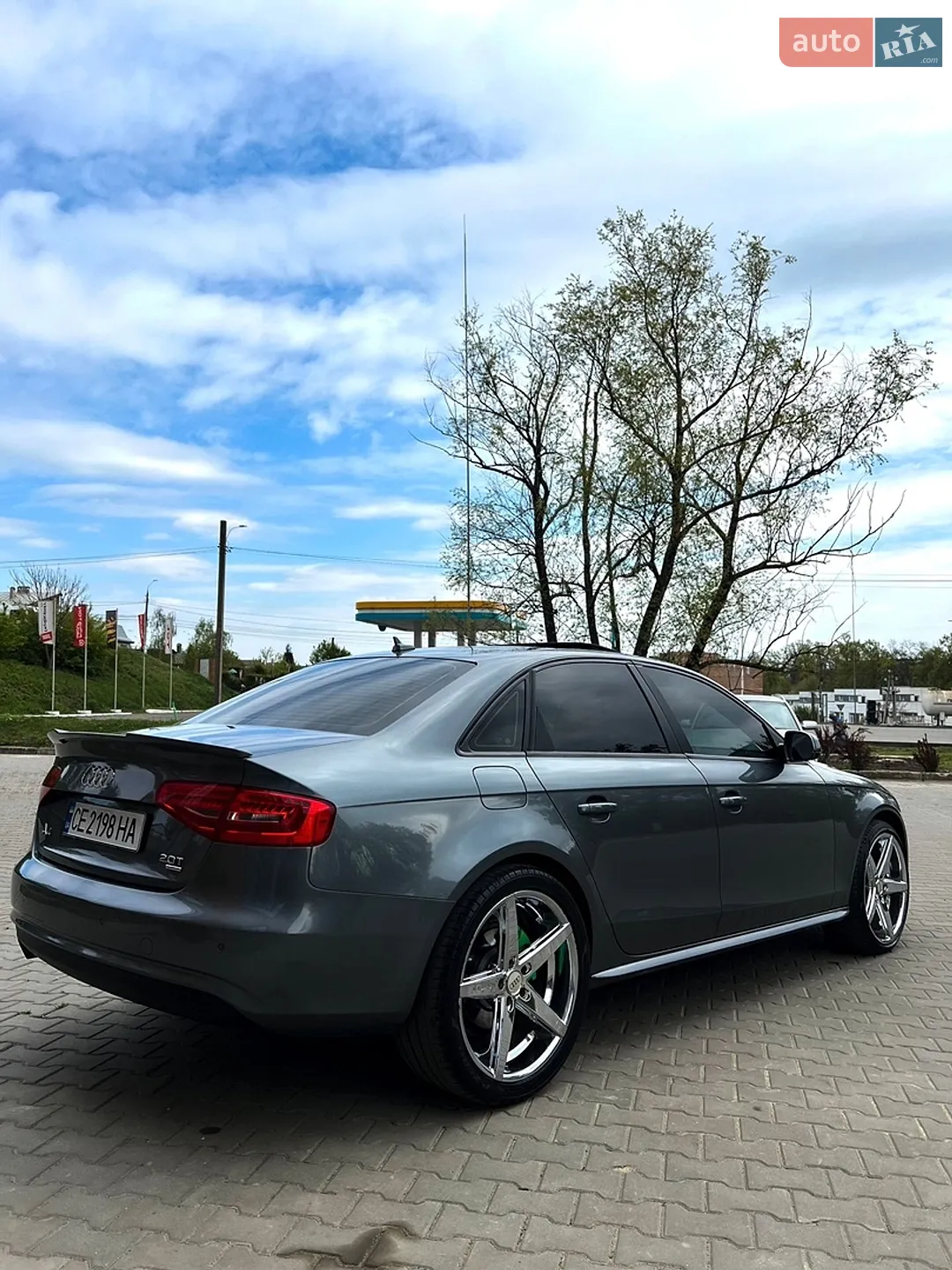 Audi A4 2012 VIN WAUBFCFL1DN005725 фото оголошення 10 з 27