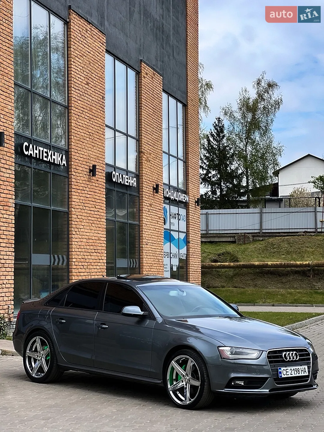 Audi A4 2012 VIN WAUBFCFL1DN005725 фото оголошення 12 з 27