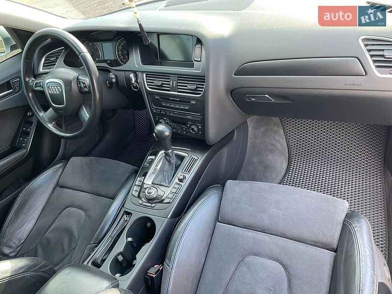 Седан Audi A4 2008 в Хусте