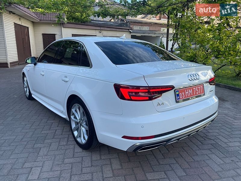 Седан Audi A4 2019 в Ровно
