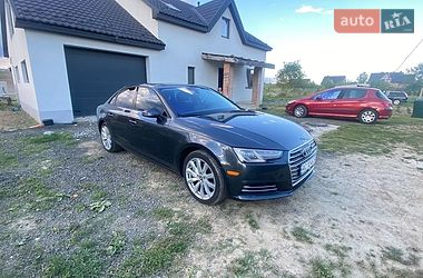 Седан Audi A4 2016 в Луцке