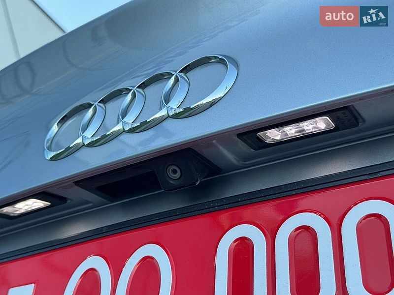 Седан Audi A4 2015 в Луцке