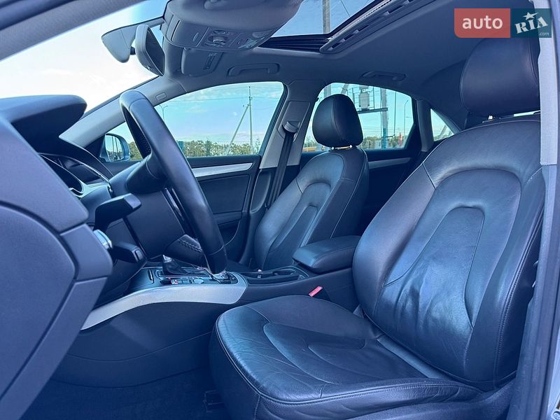 Седан Audi A4 2015 в Луцке