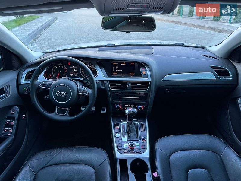 Седан Audi A4 2015 в Луцке