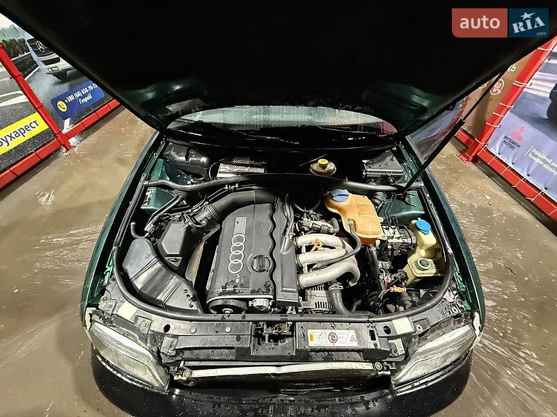 Седан Audi A4 1997 в Черновцах
