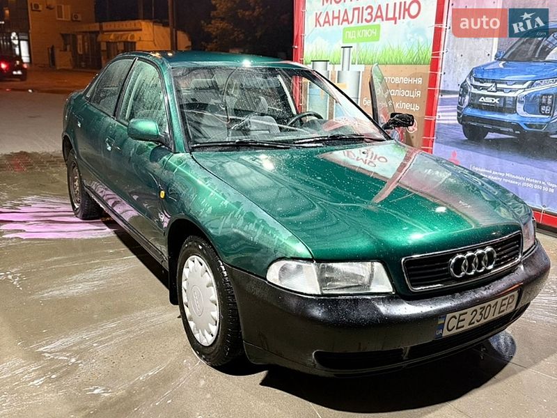 Седан Audi A4 1997 в Черновцах