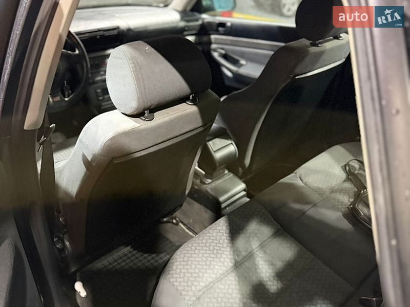 Седан Audi A4 1997 в Черновцах