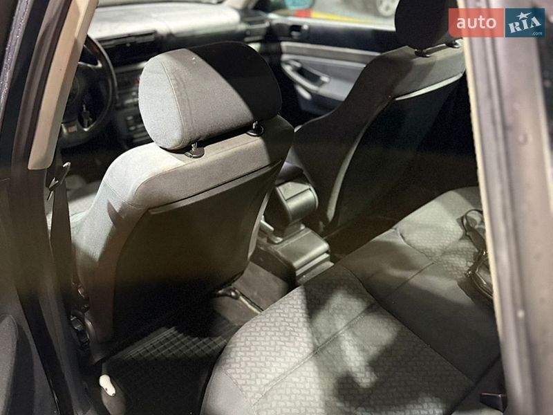 Седан Audi A4 1997 в Черновцах