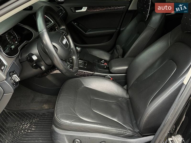 Седан Audi A4 2013 в Дніпрі
