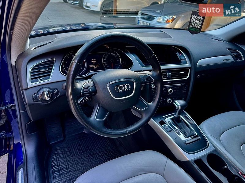 Седан Audi A4 2012 в Владимире