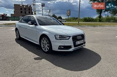 Седан Audi A4 2013 в Луцке