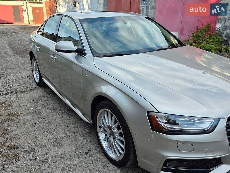 Седан Audi A4 2013 в Киеве