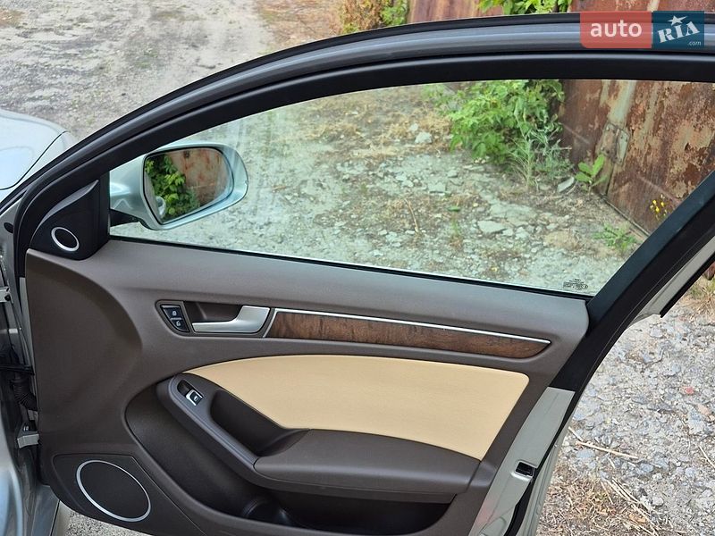 Седан Audi A4 2013 в Киеве