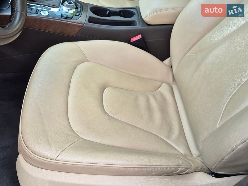 Седан Audi A4 2013 в Киеве