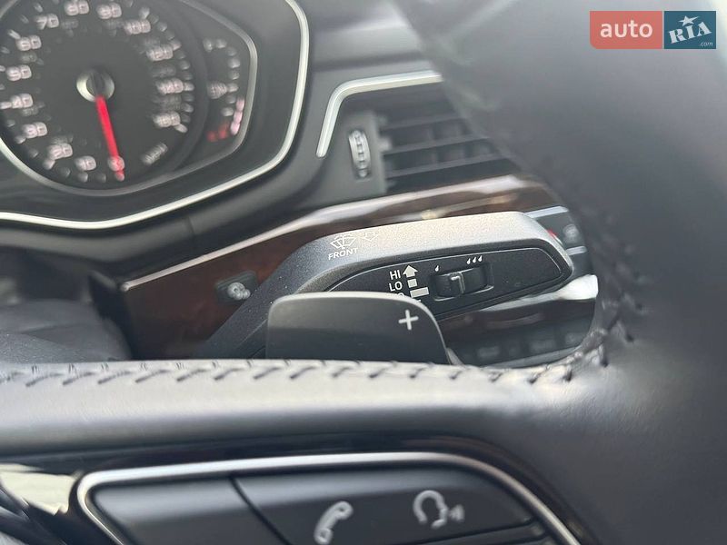 Седан Audi A4 2019 в Киеве