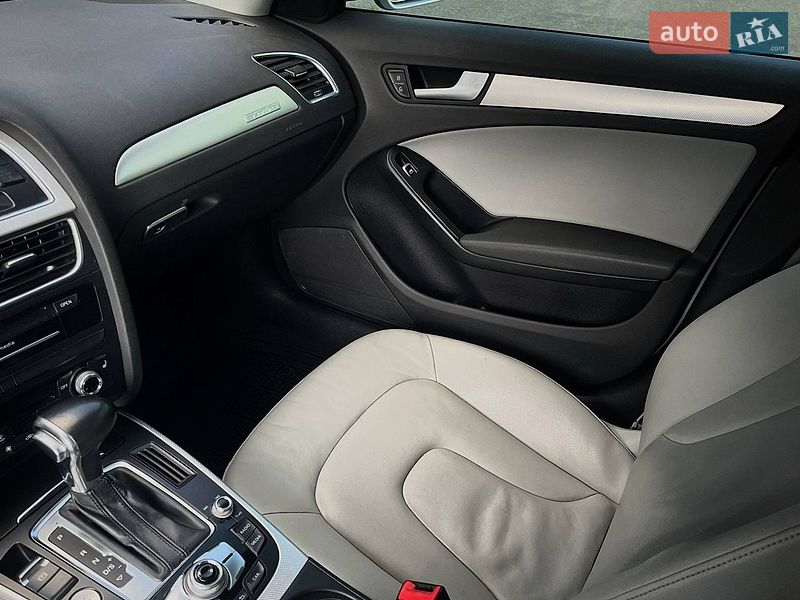 Седан Audi A4 2015 в Николаеве