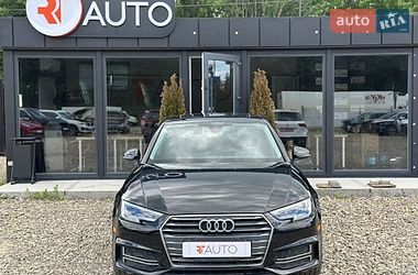 Седан Audi A4 2017 в Львові