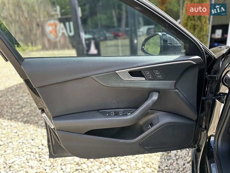 Седан Audi A4 2017 в Львові