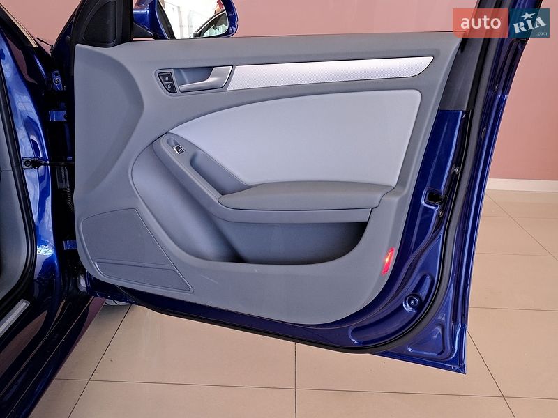 Седан Audi A4 2013 в Одессе