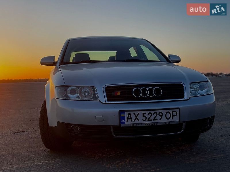 Седан Audi A4 2002 в Краснограді