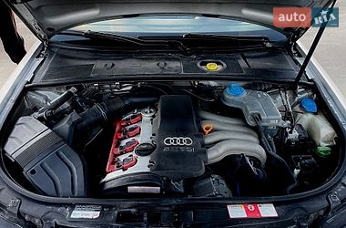 Седан Audi A4 2002 в Краснограді
