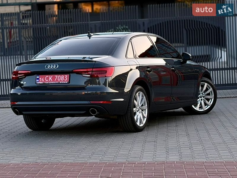 Седан Audi A4 2017 в Львове