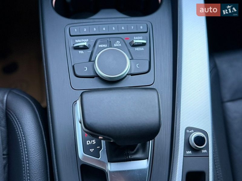 Седан Audi A4 2017 в Львове