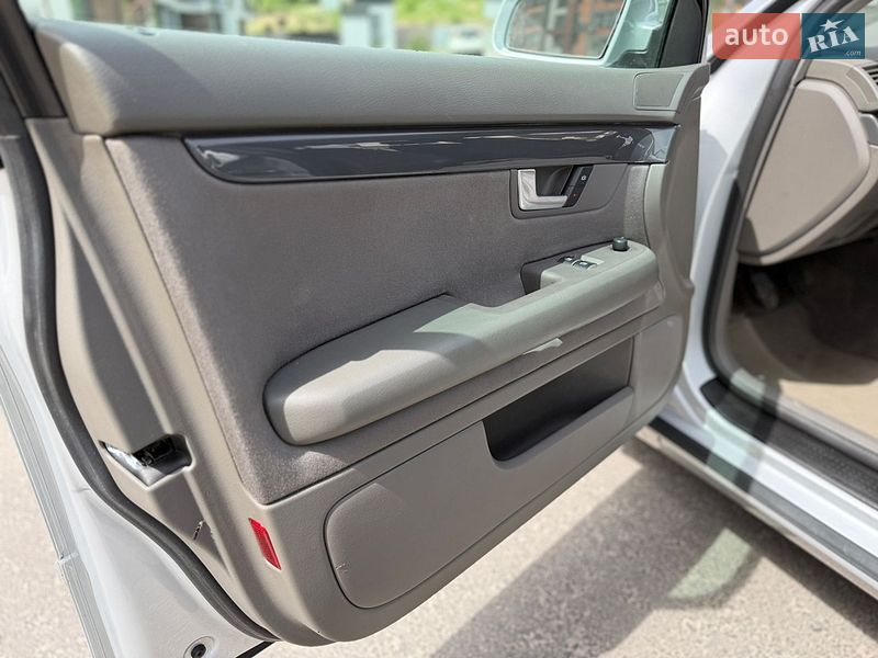 Седан Audi A4 2004 в Тернополі