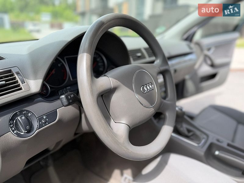 Седан Audi A4 2004 в Тернополі