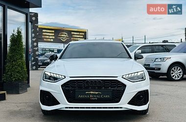 Седан Audi A4 2022 в Харькове